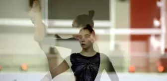 Kadın cimnastikçilerin gözü madalyada