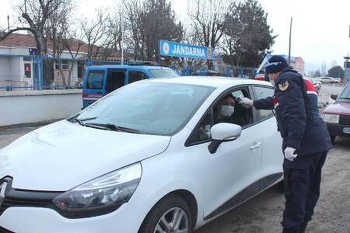 Kastamonu\'da \'38 derece\' denetiminde 46 kişiye karantina