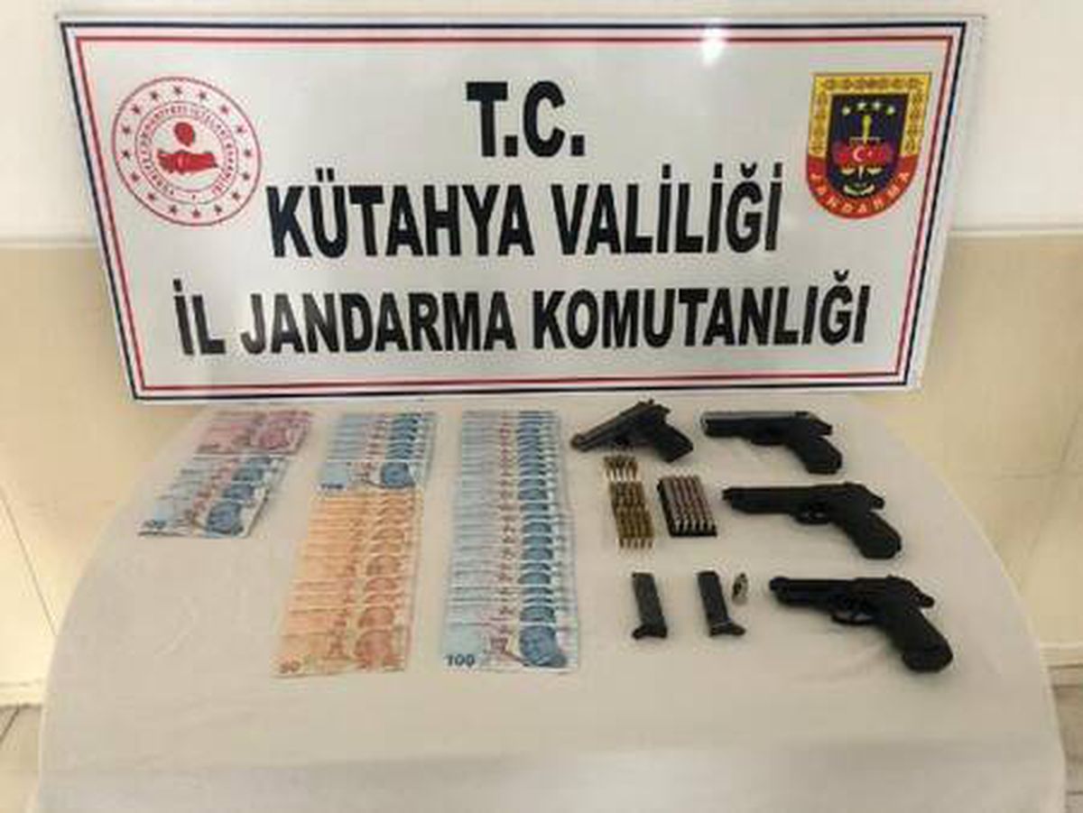 Son dakika haberi! Kütahya\'da sahte para operasyonu: 9 gözaltı