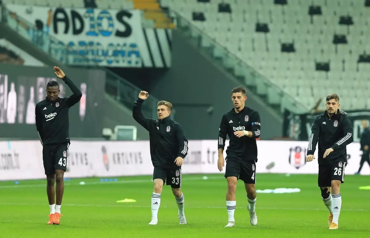 Rıdvan Yılmaz 2025\'e kadar Beşiktaş\'ta oynayacak