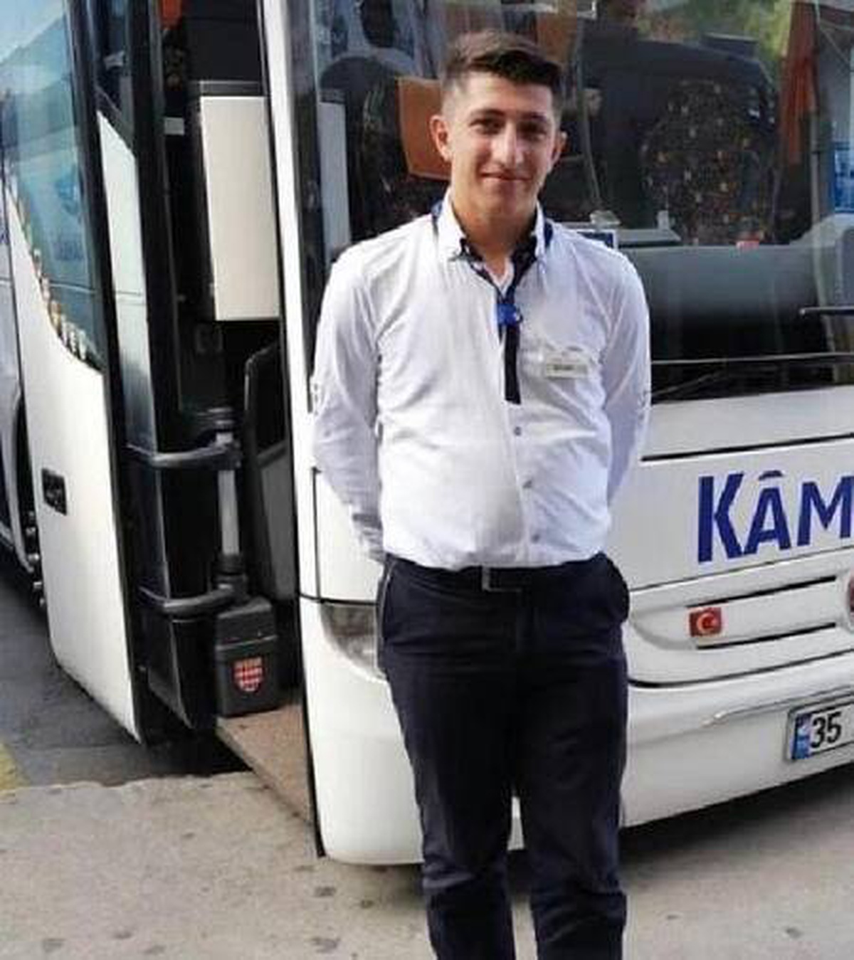 Yolcu otobüsü kamyona arkadan çarptı: 1 ölü, 15 yaralı (2)