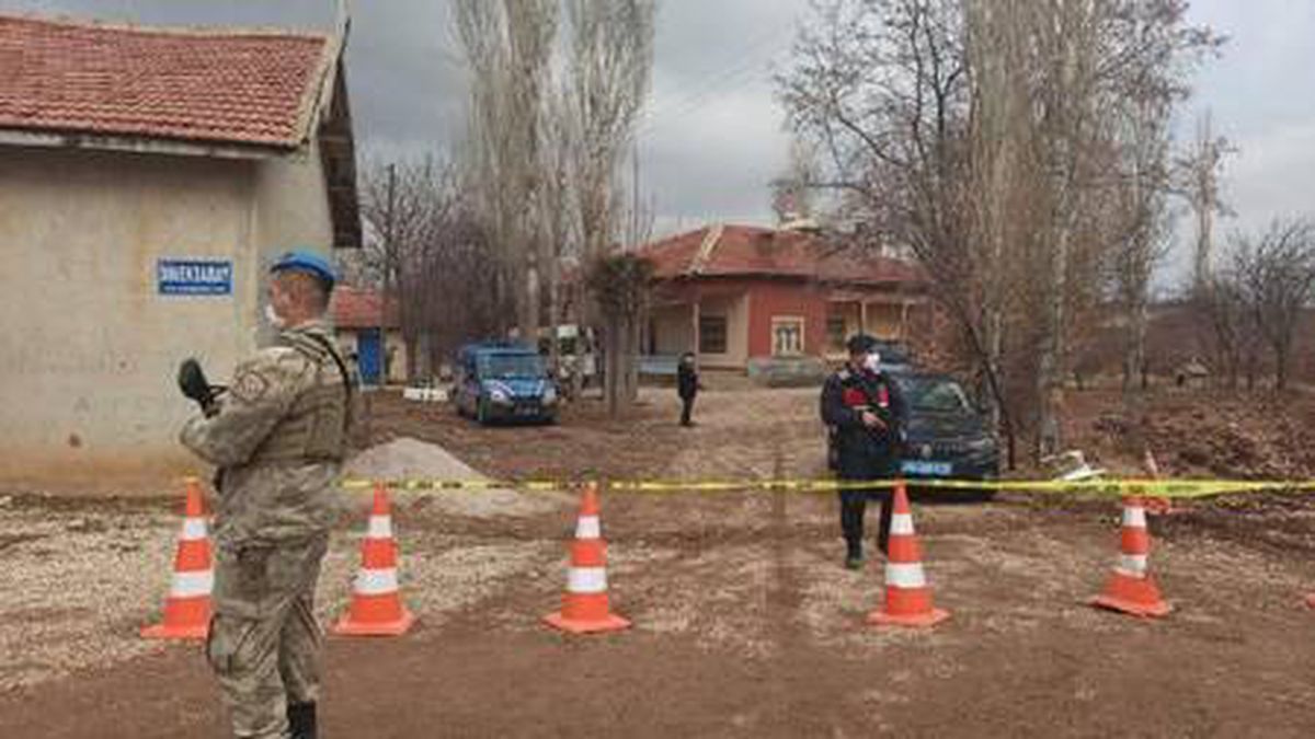 6 aylık hamile eşini öldürdü