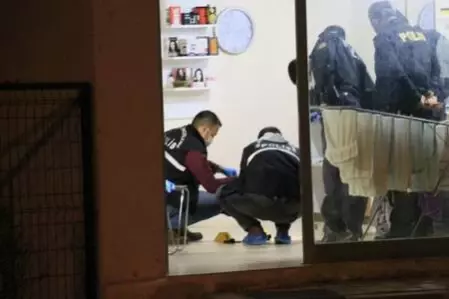 Son dakika haberleri... Berber dükkanında silahlı kavga: 1 yaralı