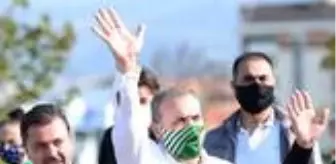 Bursaspor Başkanı Erkan Kamat, müjdeyi otobüste verdi