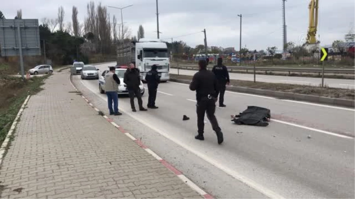 ÇANAKKALE - Tırın çarptığı yaya hayatını kaybetti