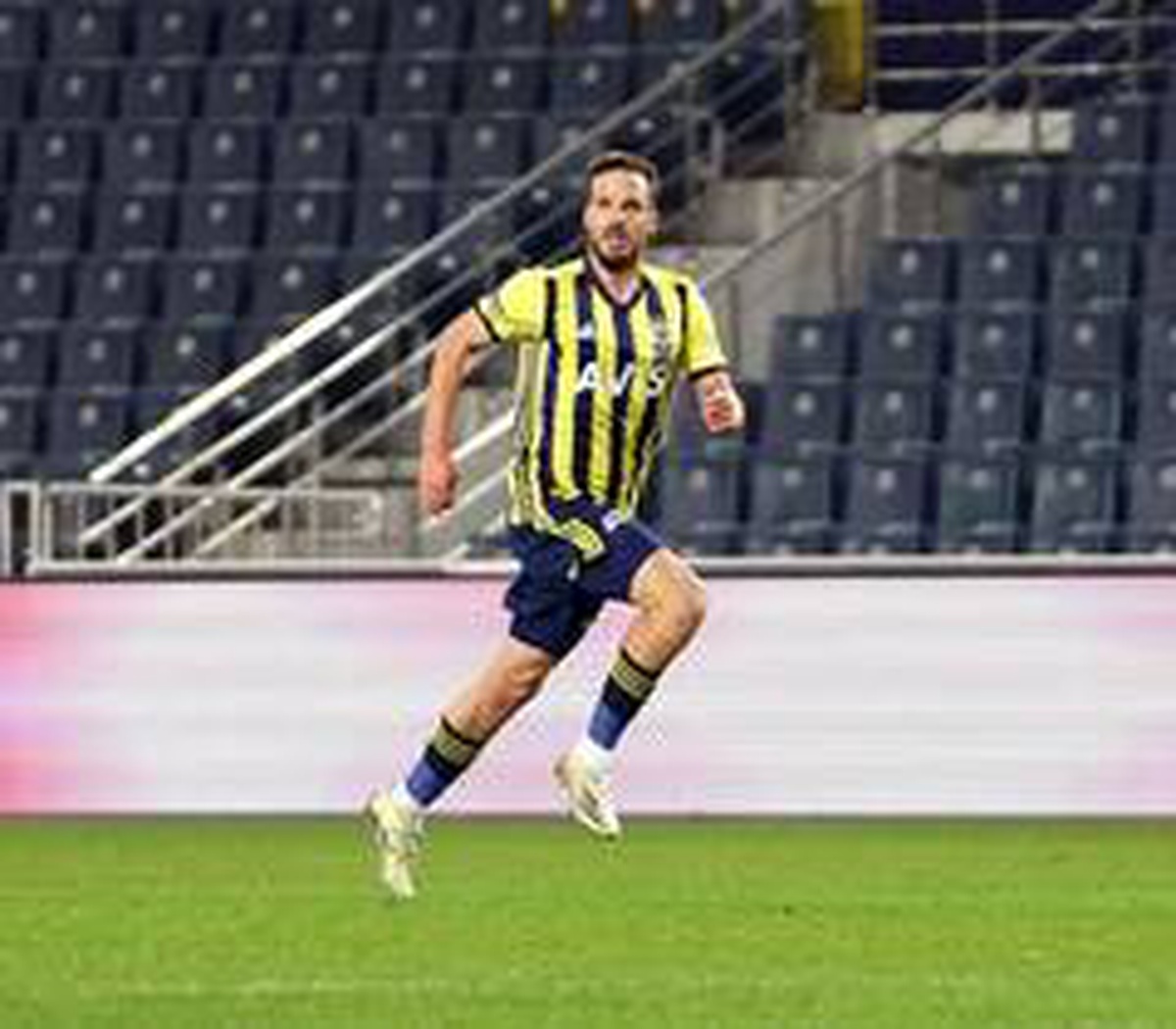 Fenerbahçe\'de Novak yeniden 11\'de