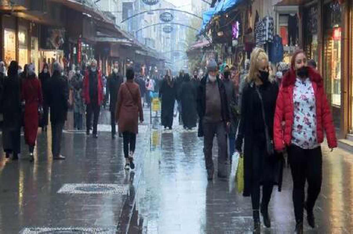 Gaziantep\'te, çarşılarda yoğunluk devam ediyor