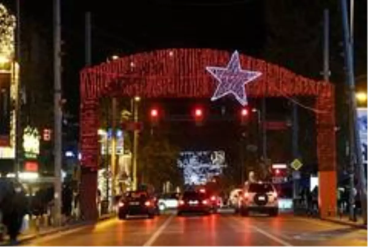 Kadıköy\'ün ışıltısı pandemi sürecinde moral kaynağı oluyor