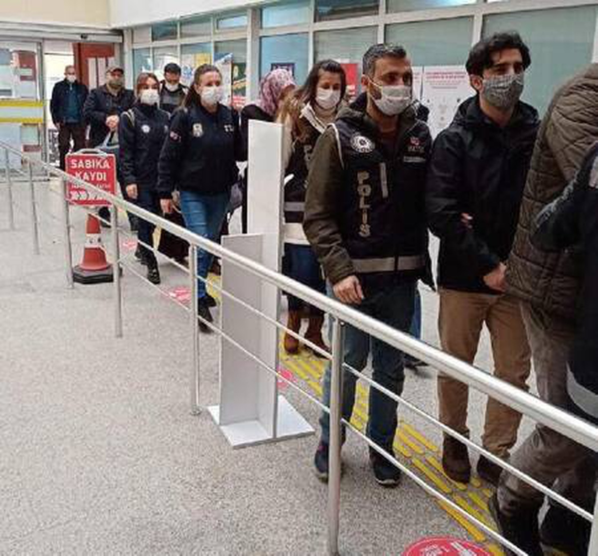 Son dakika: Kocaeli\'de, FETÖ\'nün gaybubet evlerine baskın: 7 gözaltı