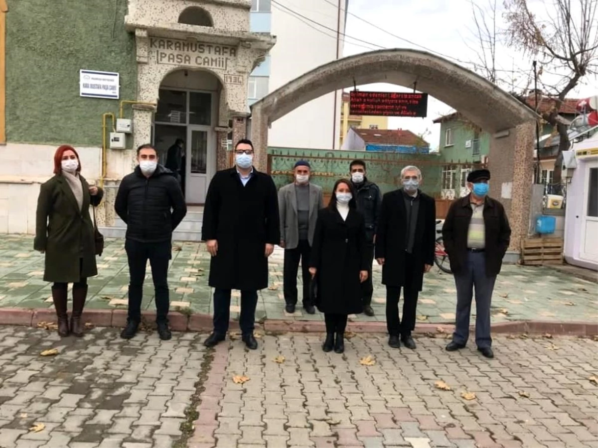 Vakıflar Bölge Müdürü Emek, Kara Mustafa Paşa Camii\'nde incelemelerde bulundu