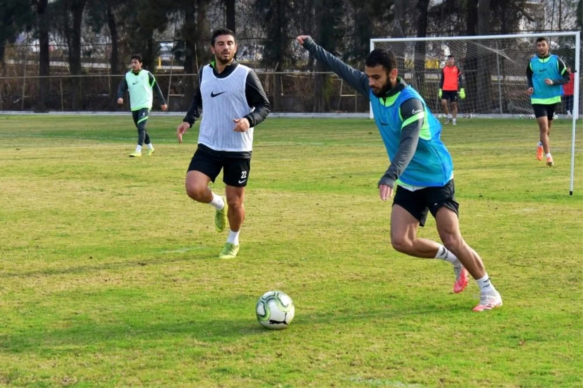 Son dakika... Aliağaspor, antrenmanlara ara vermiyor