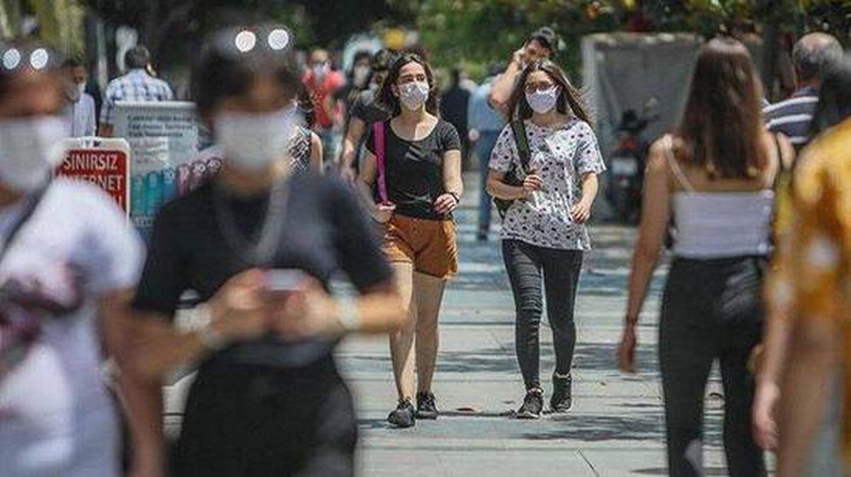 Bakan Koca, vaka sayısının düşüşe geçtiği 4 ili paylaşıp uyardı: Yoğun bakım yükümüz devam ediyor