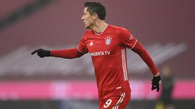 Bayern Münih, Lewandowski'nin golleriyle Wolfsburg'u 2-1 yendi