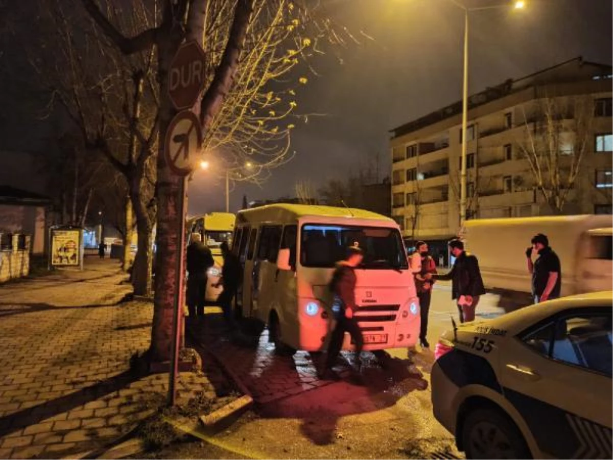 Bursa\'da, korsan servis sürücülerine 12 bin lira ceza