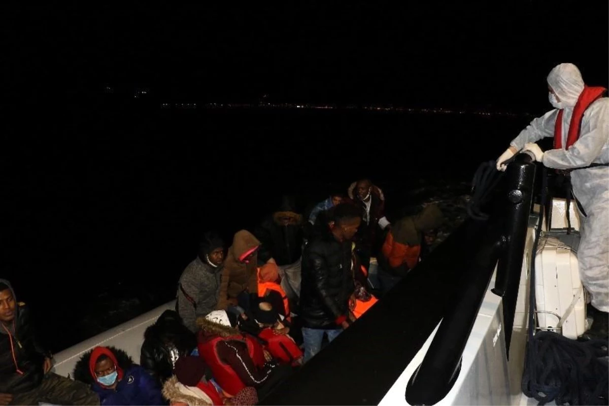 Çanakkale açıklarında 23 düzensiz göçmen kurtarıldı