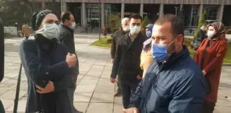 Son dakika haberleri... Şırınga şeklindeki çikolata kapağının neden olduğu ölüme ilişkin davada 2 sanık hakim karşısına çıktı