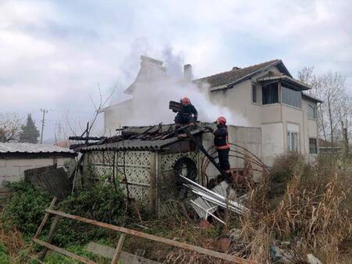 Evin bahçesindeki kalorifer kazanı patladı