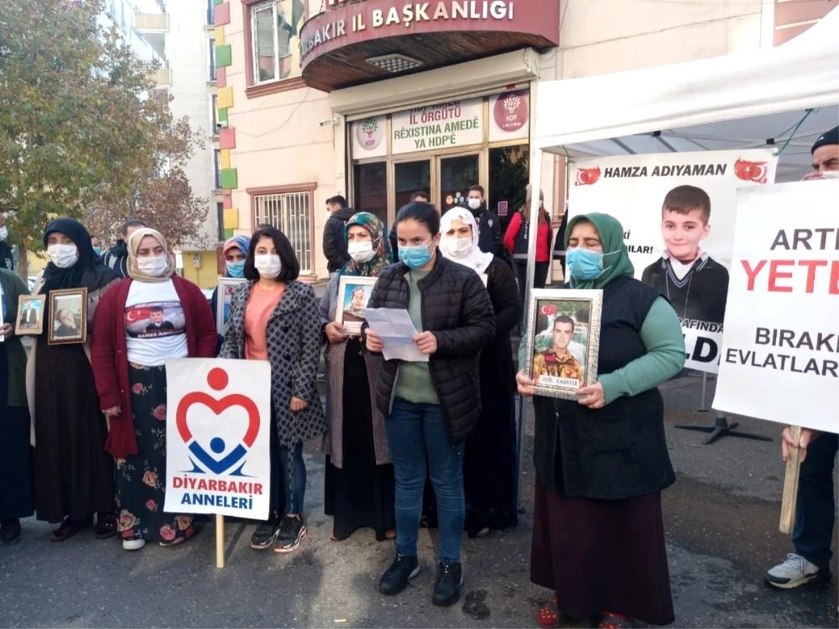 HDP önünde bekleyen Tuğba\'dan ağabeyine duygulandıran mektup