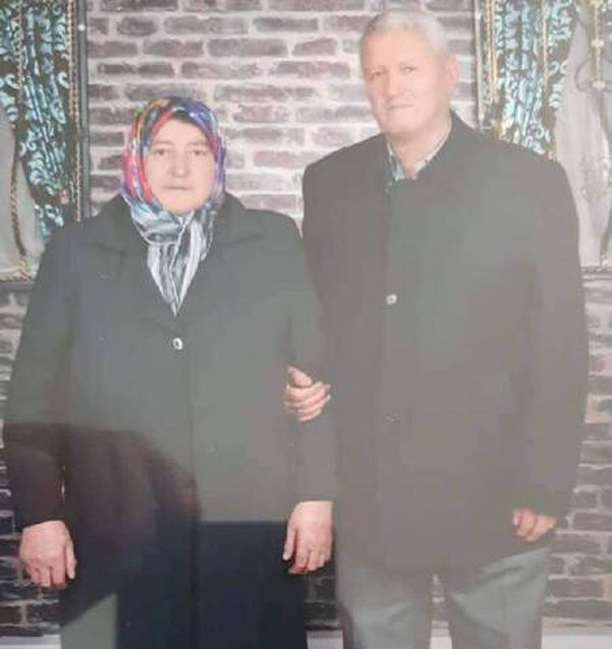 Koronavirüs tedavisi gören çift, 1 gün arayla hayatını kaybetti