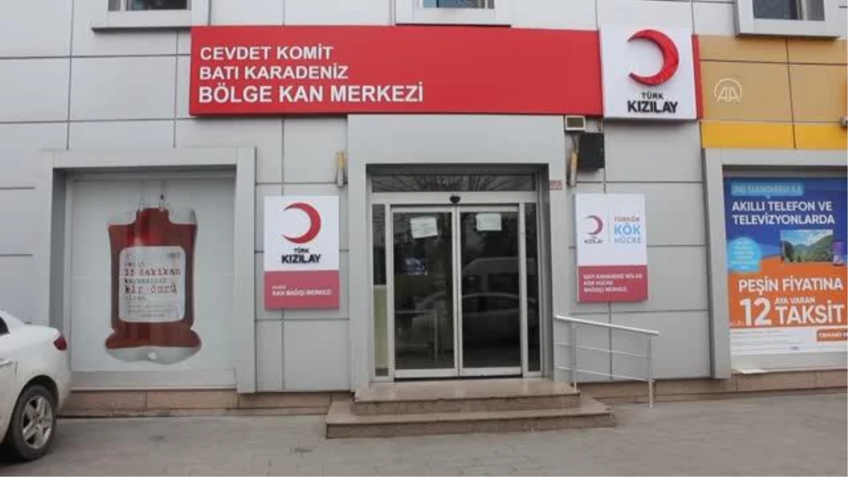 Kovid-19\'u yenen Düzcesporlu futbolcu, yönetici ve antrenörler immün plazma bağışında bulundu