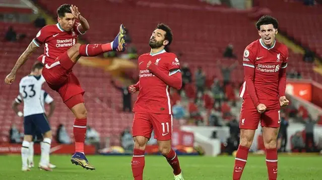 Liverpool, Tottenham'ı son dakika golüyle 2-1 mağlup etti Liverpool, Tottenham'ı son dakika golüyle 2-1 mağlup etti