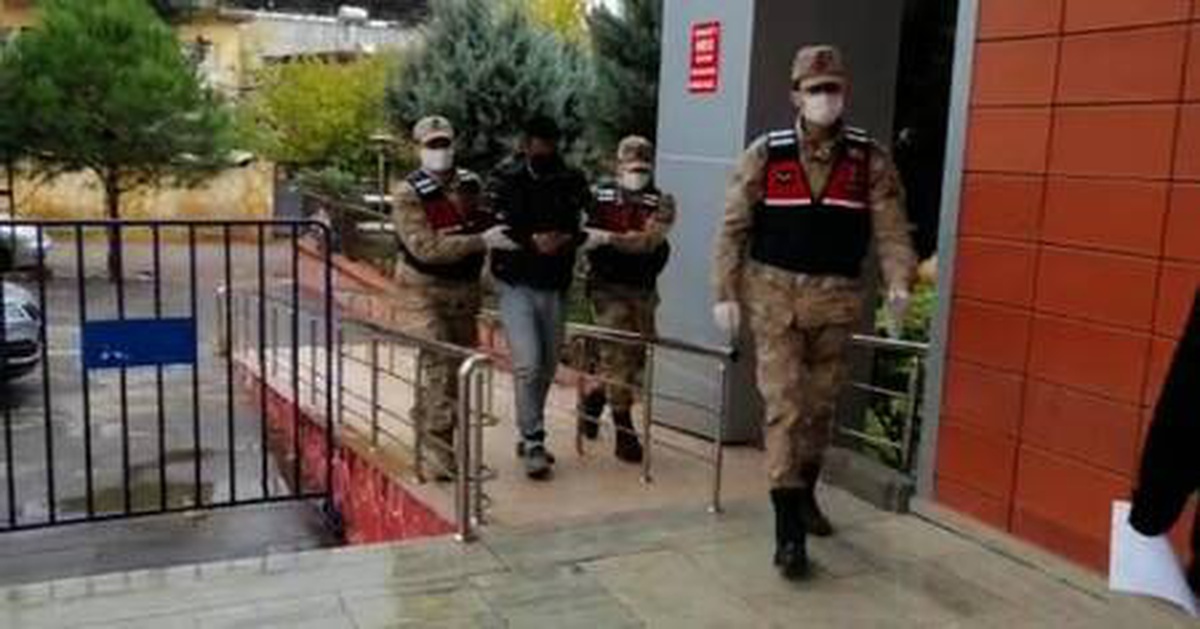 Motosiklet hırsızları, 45 saatlik güvenlik kamerası kaydından belirlendi