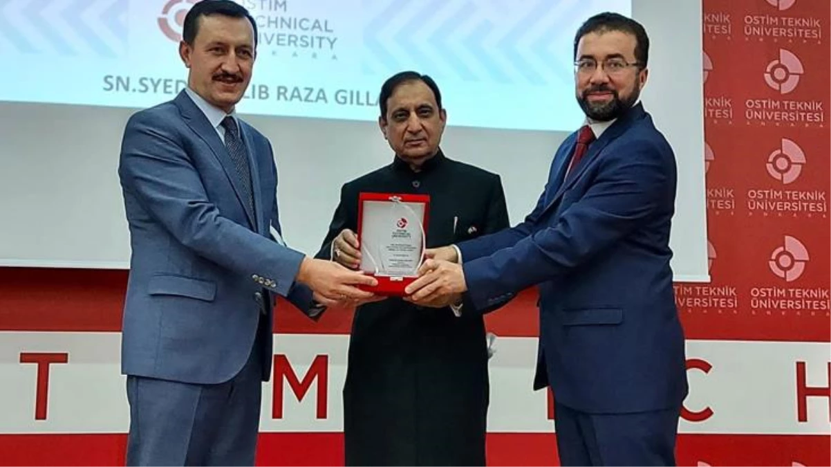 OSTİM Teknik Üniversitesi\'nden Pakistan Büyükelçiliği Okulu Müdürü\'ne ödül