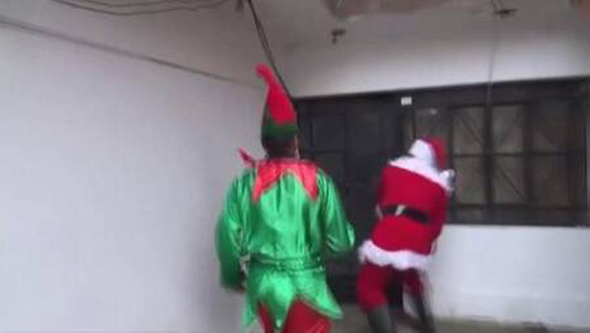 Peru\'da uyuşturucu satıcısına Noel Babalı operasyon