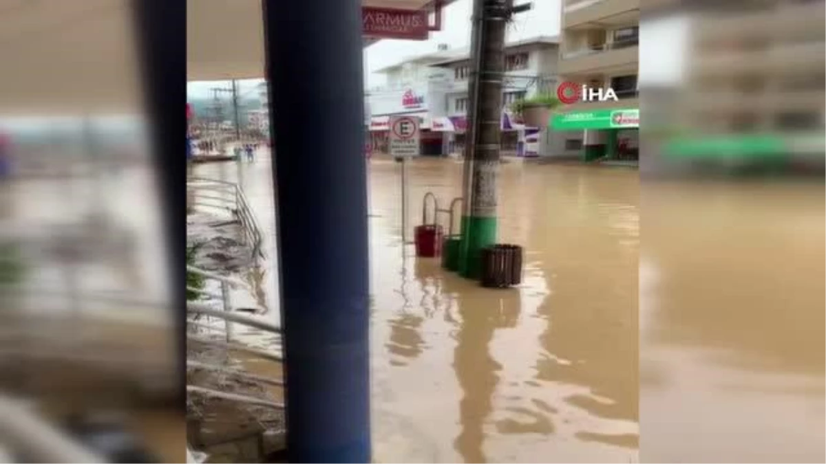 Son dakika haberi! Brezilya\'da sel felaketi: En az 10 ölü, 20 kayıp