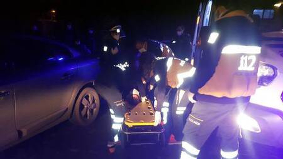 Uyuşturucu şüphelilerinin bulunduğu otomobil duvara çarptı: 2 yaralı
