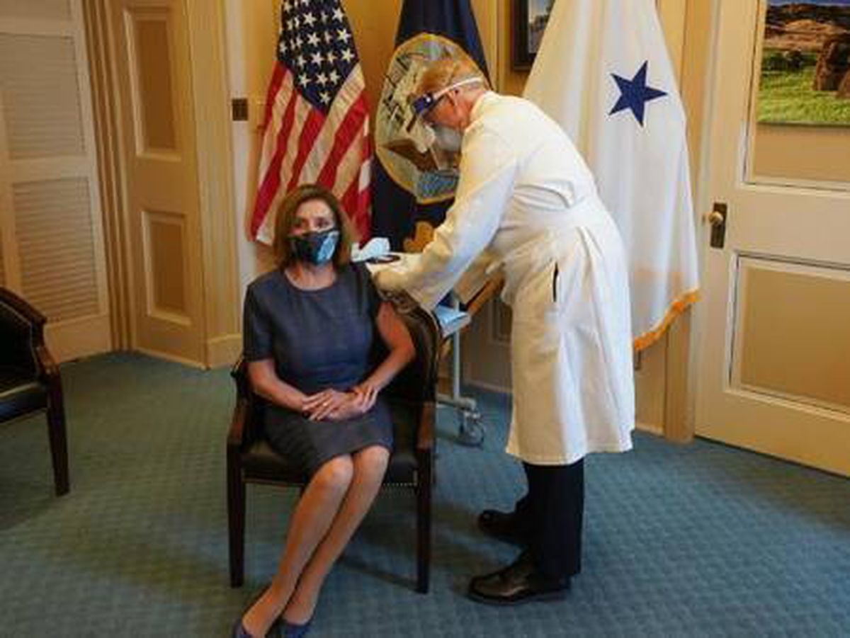 ABD\'de Nancy Pelosi koronavirüs aşısı oldu