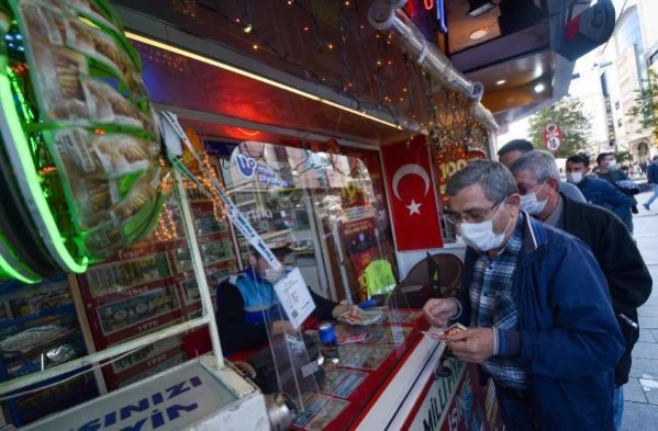 Antalya genelinde Mili Piyango biletlerinin yüzde 70'i tükendi