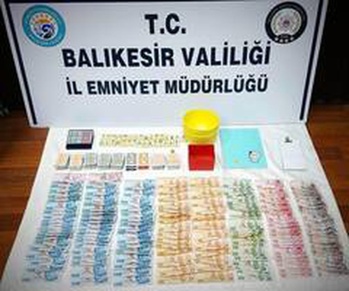 Balıkesir\'de derneğe kumar operasyonu: 21 kişiye toplam 51 bin lira ceza uygulandı