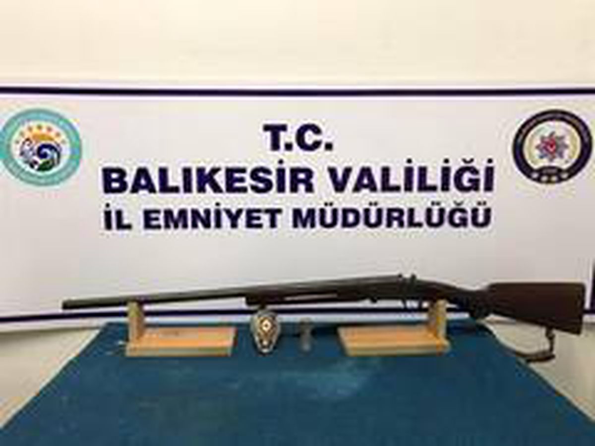 Balıkesir\'de polis 19 aranan şahsı yakaladı