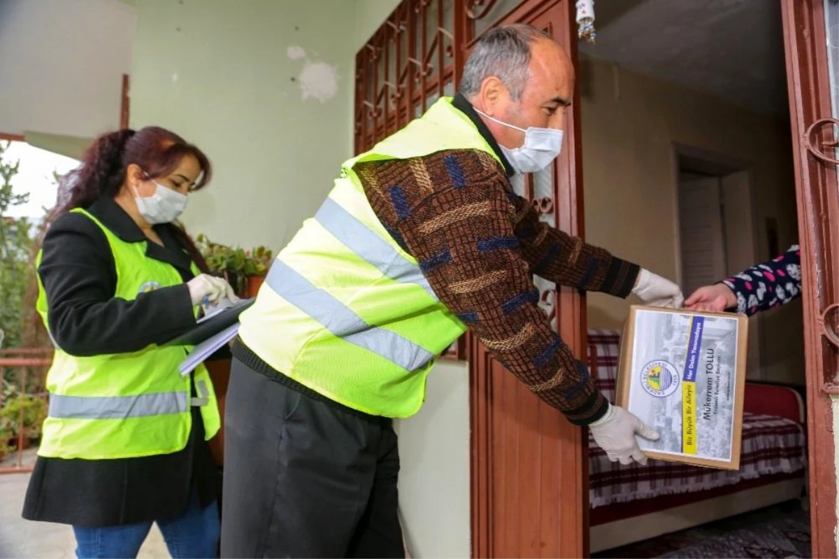 Erdemli Belediyesi, pandemi sürecinde 3 bin aileye yardım etti