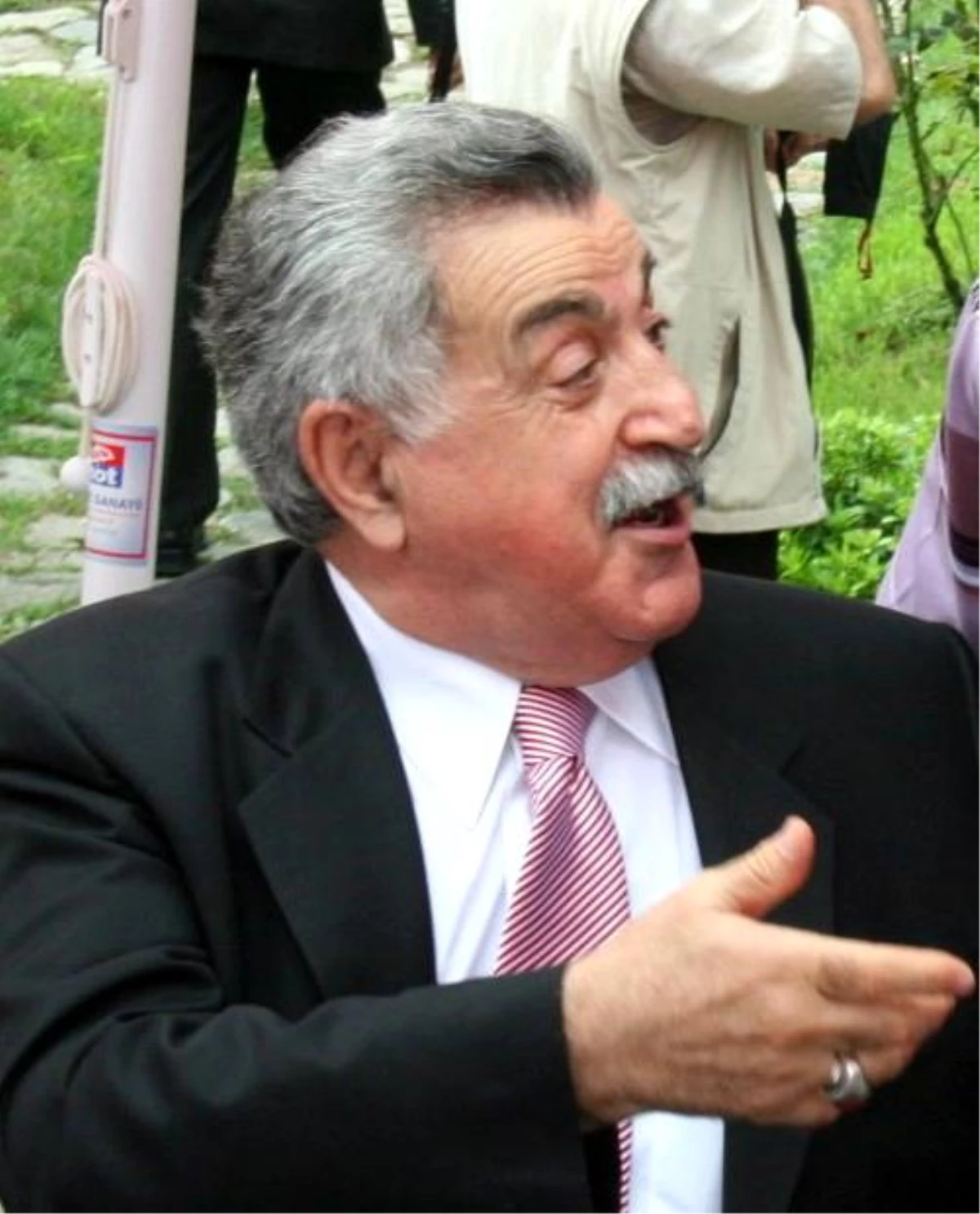 Eski Gümrük Bakanı Mataracı koronadan hayatını kaybetti