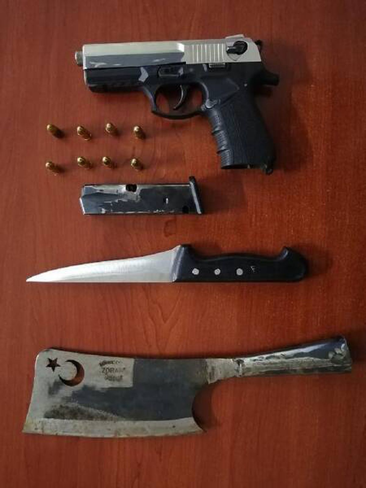 Gürültü nedeniyle uyaran hastane polisine tekme ve yumruklu saldırı