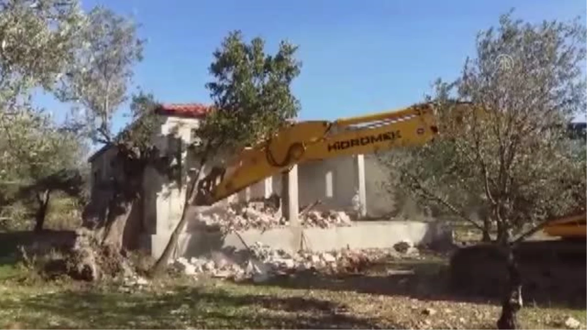 İmara aykırı binaların yıkımı sürüyor