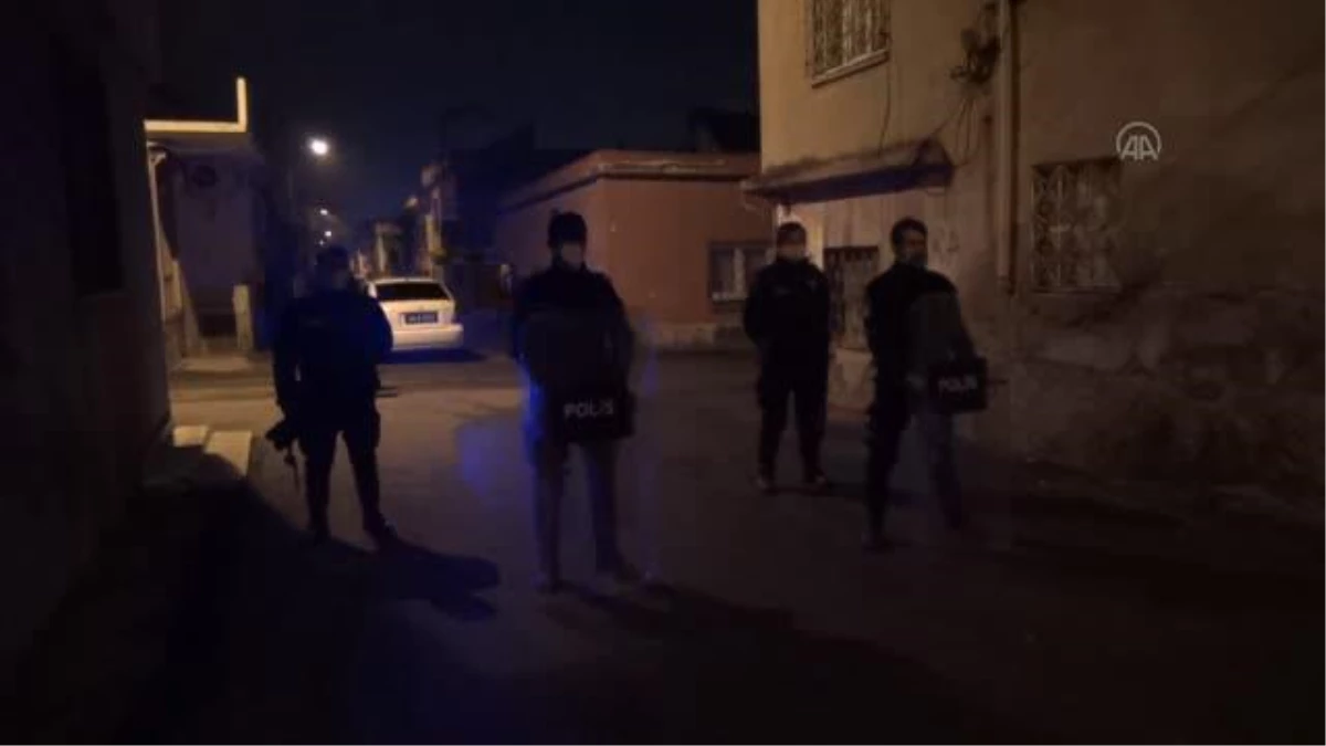 KAHRAMANMARAŞ - Sokağa çıkma kısıtlamasında kavga eden 11 kişiye para cezası
