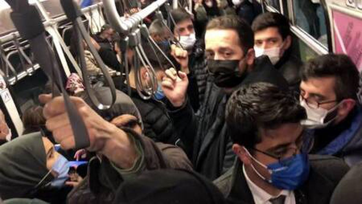KISITLAMADAN 2 SAAT ÖNCE KİRAZLI-YENİKAPI METROSU\'NDA YOĞUNLUK