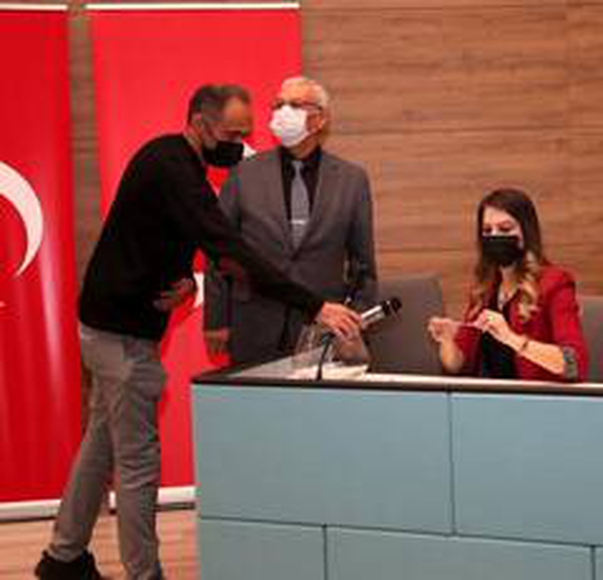 Kütahya Belediyesi\'ne alınan 12 işçi için noter huzurunda kura