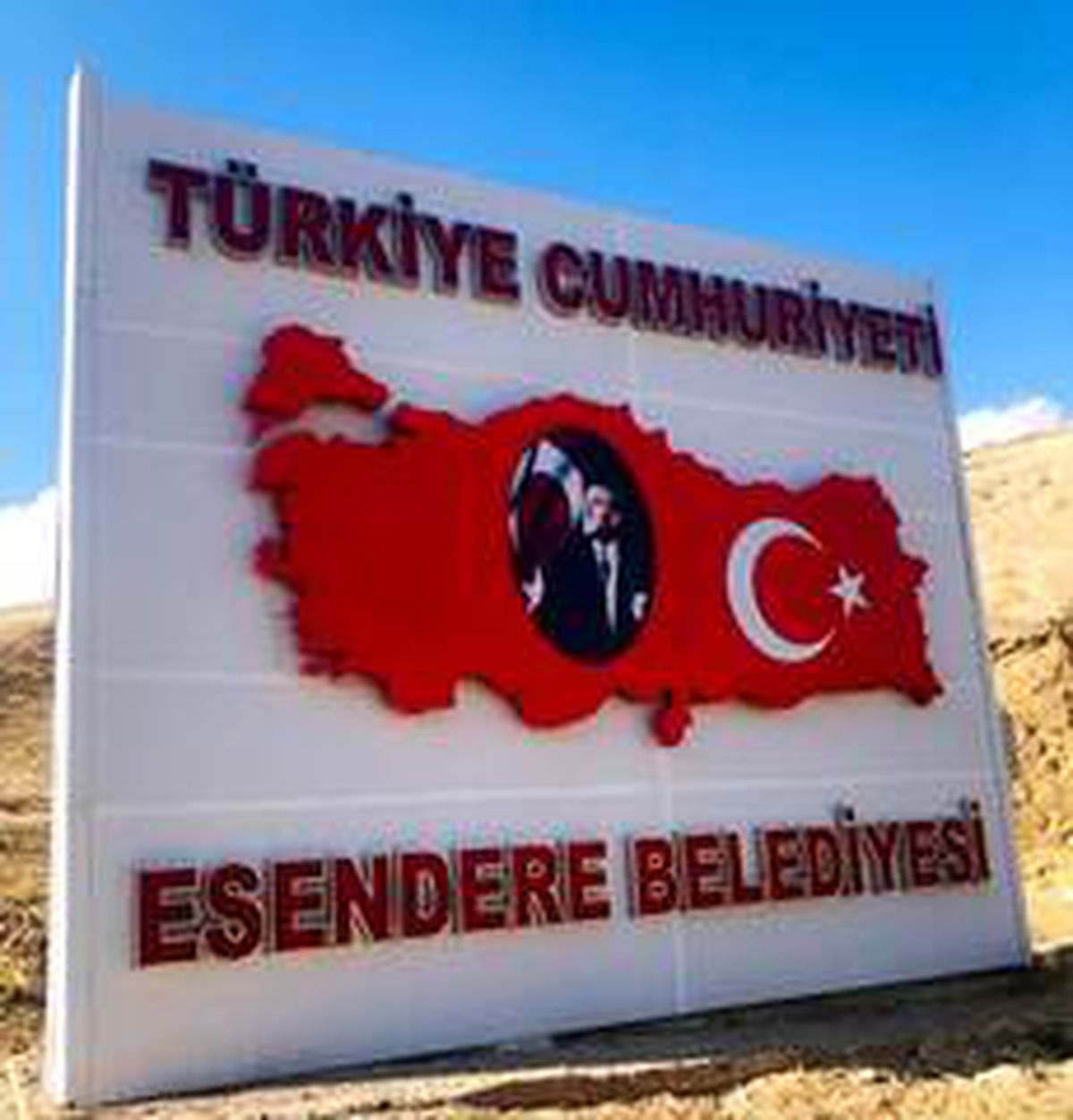 Türkiye-İran sınırına Türkiye tabelası