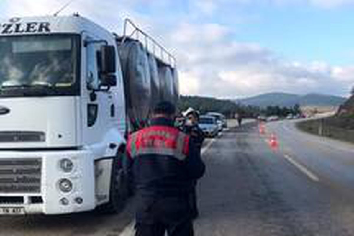 Yenice ilçe jandarma ekiplerinden trafik denetimi