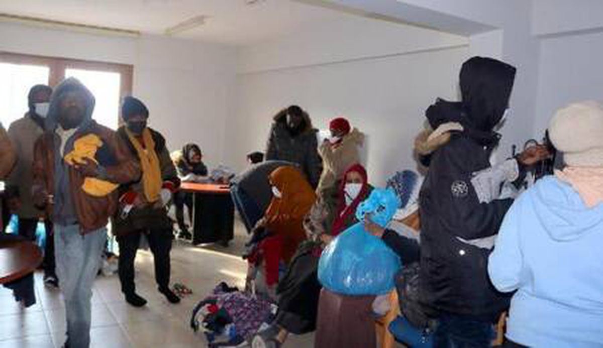 İzmir açıklarında 31 düzensiz göçmen yakalandı