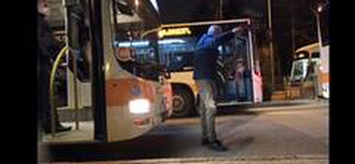 HES kodu kartına tanımlı olmayan yolcu otobüsün ilerlemesine engel oldu
