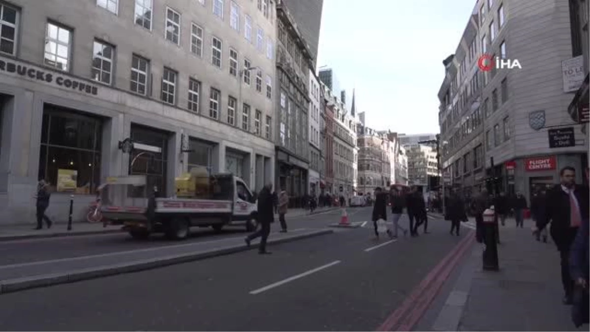 Son dakika haberi: - İngiltere\'de Kısıtlama Önlemleri Arttırıldı- Kısıtlama Sonrasında Sokak ve Caddeler Sessizliğe Büründü