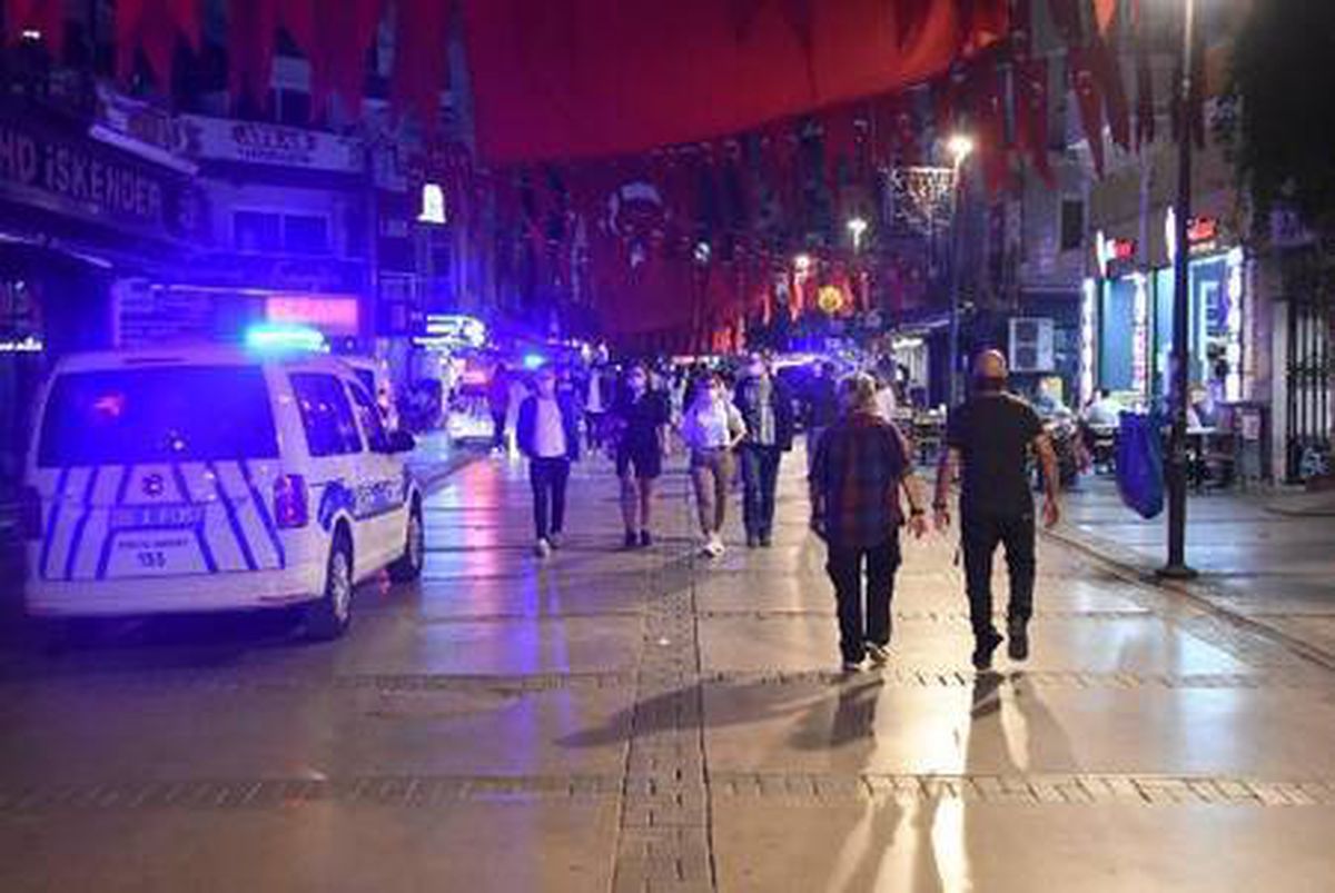 İzmir\'de koronavirüs denetimleri