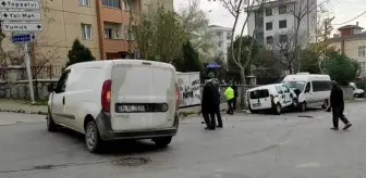 Kartal'da meydana gelen trafik kazasında maddi hasar oluştu