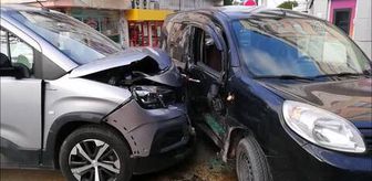 Kaza yapan araçtaki sürücü ve yolcuya, sokağa çıkma kısıtlamasını ihlal cezası