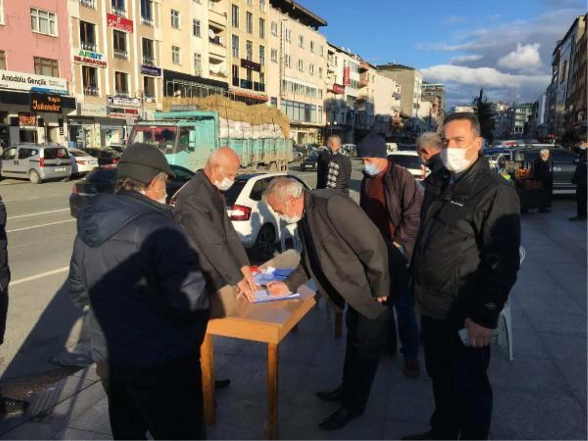 Pandemide emekli olmak istemeyen doktora, imza kampanyalı destek